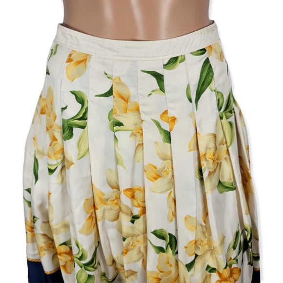 Tommy Bahama Silk Pleated Skirt sz 6 Yellow Flowers - Picture 4 of 6